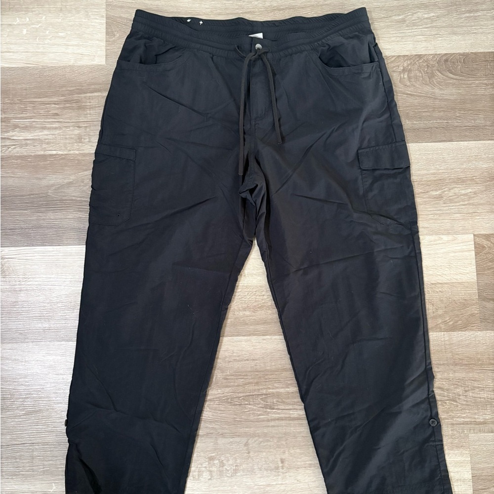 Columbia Men's Black Drawstring lightweight Cargo Pants